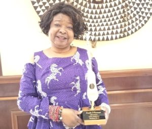 Musique: La vedette béninoise Kiri Kanta reçoit le « Kunde » d’honneur à Ouagadougou