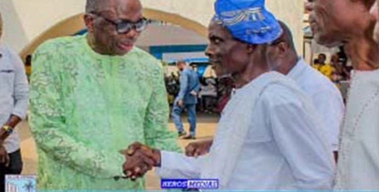 Présentation de vœux à la mairie de Cotonou: Gnonlonfoun honore les agents méritants