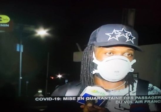 Mise en quarantaine systématique des passagers Confiné à Cotonou, Adébayor salue la décision du gouvernement