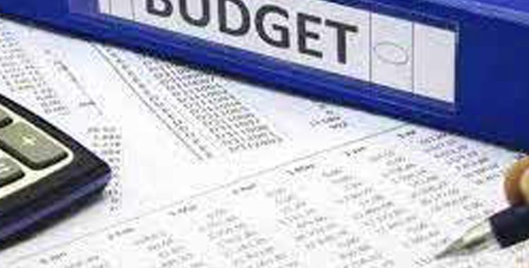Projet de loi de finances 2022 : les mesures sociales et économiques portées par le budget