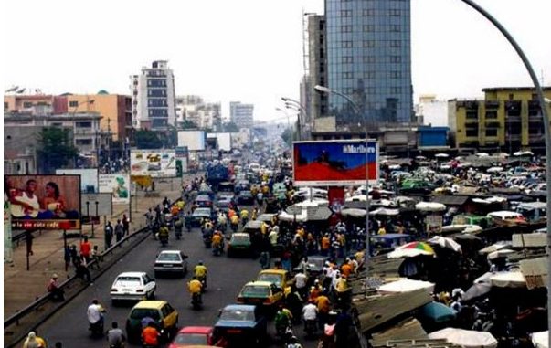 Transport urbain à Cotonou : Minibus, voitures et motos : la fluidité de la circulation en souffrance